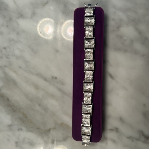 Hardly worn. Kay Jewelers Men’s Diamond Sterling Silver 1 carat link bracelet - Picture 2 of 5